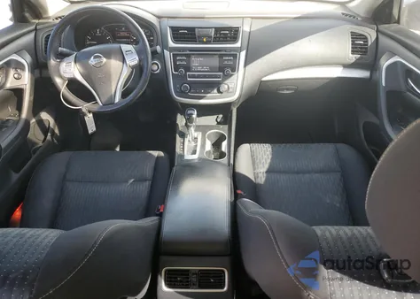 2016 Nissan Altima 2.5 z USA, uszkodzony, nr VIN 1N4AL3AP3GN318321